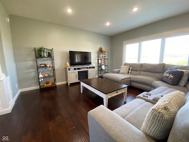 1944 Sophia Ln, Seymour, IN 47274 - photo 3