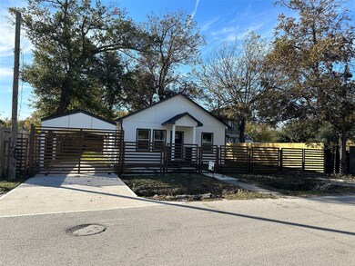 5415 Gold St, Houston, TX 77026 - photo 5