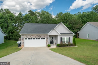 318 Highland Pointe Dr, Alto, GA 30510 - photo 3