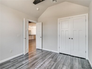 733 NE 23rd St, Moore, OK 73160 - photo 5