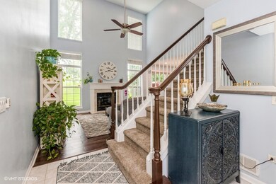 102 Pembroke Cir unit 47C1, Lake Bluff, IL 60044 - photo 2