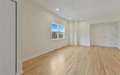 39 Middle St unit 1, Boston, MA 02127 - photo 6