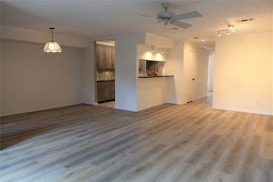 14345 Still Meadow Dr, Houston, TX 77079 - photo 7