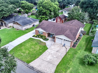 1814 Alta Vista Dr, Alvin, TX 77511 - photo 5