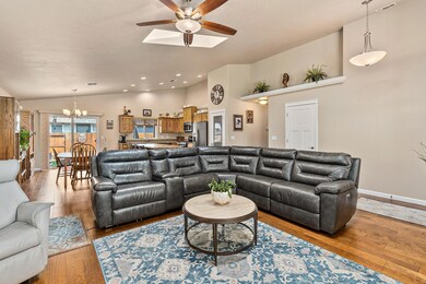 1014SWTroyCir-006