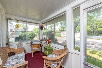 910 N Mcaree Rd, Waukegan, IL 60085 - photo 4