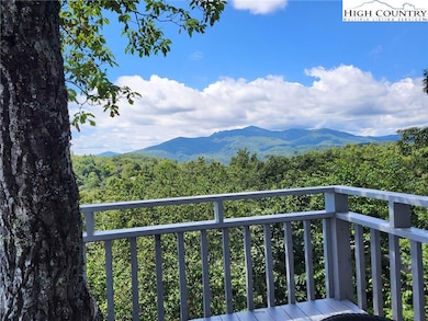 200 Longview Dr, Blowing Rock, NC 28605 - photo 2