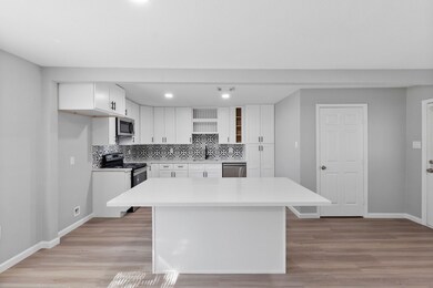 5207 Dewberry St, Houston, TX 77021 - photo 6