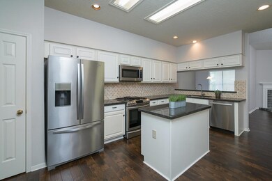 2909 Julie Ann Dr, Pearland, TX 77584 - photo 7