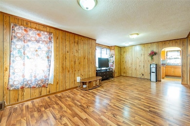 2718 Allison Ave, Des Moines, IA 50310 - photo 5