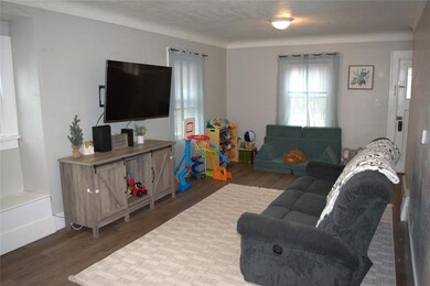 2736 Mondamin Ave, Des Moines, IA 50310 - photo 4