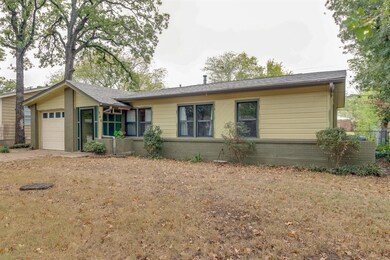 740 W Redbud Dr, Hurst, TX 76053 - photo 2