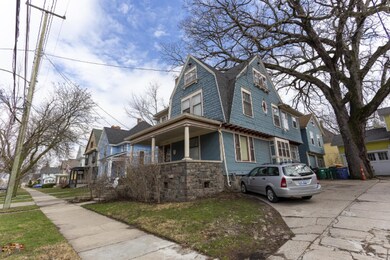 208-210 College Ave - Exterior_3