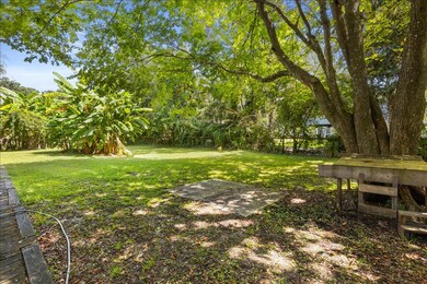 215 Forest - Exterior 3