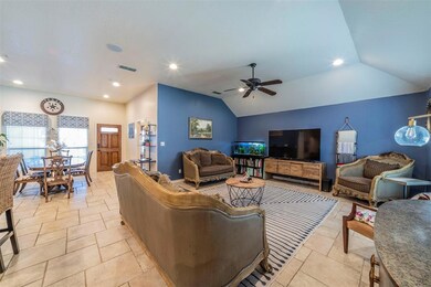 3205 Crossbridge Cir, Granbury, TX 76049 - photo 5