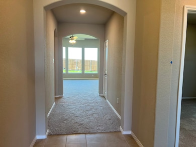 913 Beverly Dr, Cleburne, TX 76033 - photo 2