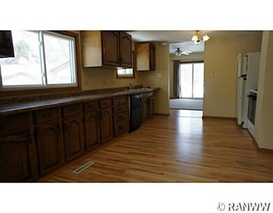 3318 Locust Ln, Eau Claire, WI 54703 - photo 5