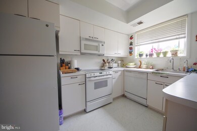 3204 Gleneagles Dr, Silver Spring, MD 20906 - photo 3