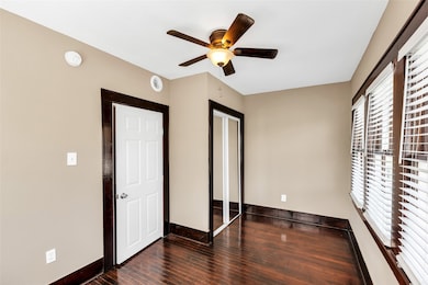 3010 Avenue Q unit 3, Galveston, TX 77550 - photo 5