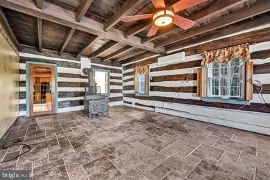 2413 Hampden Blvd, Reading, PA 19604 - photo 5