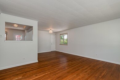 1058 Bellflower Ave, Columbus, OH 43204 - photo 5