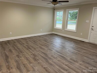 119 E Debbie Ln, Statesville, NC 28625 - photo 4