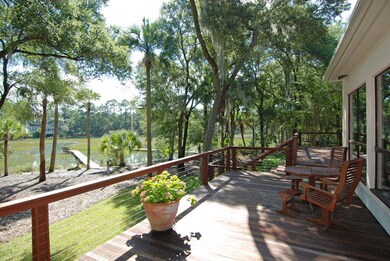 13_MLS_Back Deck 1_f1_DSC_0102
