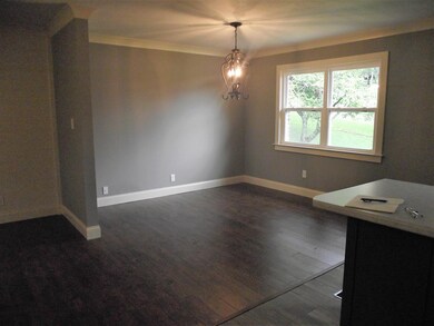Kitchen eating area