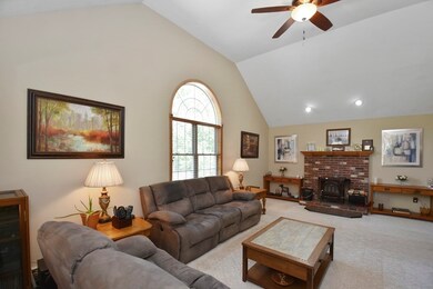 46 Adams Cir, Northbridge, MA 01534 - photo 2