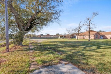 1305 W McNeese St, Lake Charles, LA 70605 - photo 4