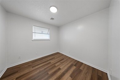 841 NW 8th St, Moore, OK 73160 - photo 7