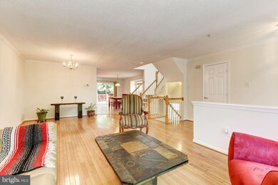 16 Cottage Field Ct, Germantown, MD 20874 - photo 4
