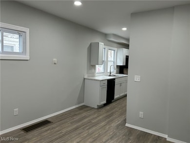 15630 Holmes Ave unit Down, Cleveland, OH 44110 - photo 5