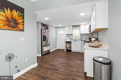 1136 Inner Cir, Brooklyn, MD 21225 - photo 6