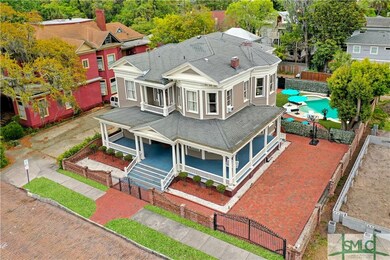 110 E 36th St, Savannah, GA 31401 - photo 2