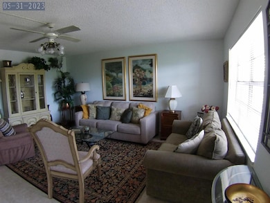 865 Flanders S, Delray Beach, FL 33484 - photo 5