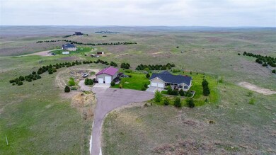 545 E Kabec Rd, North Platte, NE 69101 - photo 2