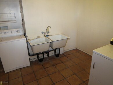 3 BR Unit Laundry