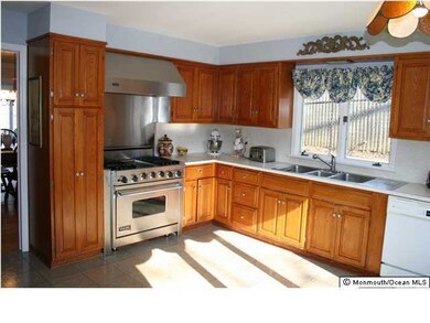 290 Ocean Blvd, Atlantic Highlands, NJ 07716 - photo 3