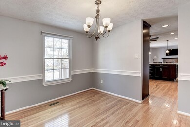 7919 Red Jacket Way, Jessup, MD 20794 - photo 5