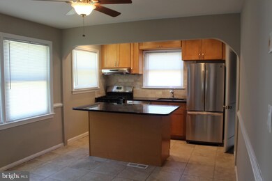 1511 Jutewood Ave, Hyattsville, MD 20785 - photo 4