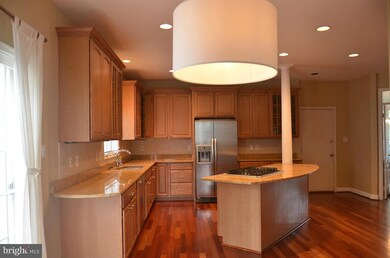 2904 Langholm Place, Vienna, VA 22181 - photo 6