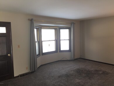 620 Netherfield St NW, Comstock Park, MI 49321 - photo 2