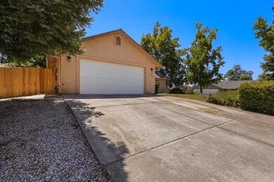 2-car garage with side parking