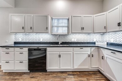 721 Maple St, Bonham, TX 75418 - photo 7