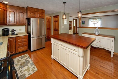 22 Gardiner Rd, Quincy, MA 02169 - photo 5