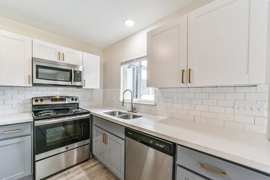 1610 Welch St unit 3, Houston, TX 77006 - photo 5