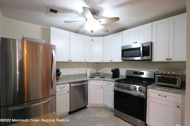 166 Frontier Way unit 6, Tinton Falls, NJ 07753 - photo 6