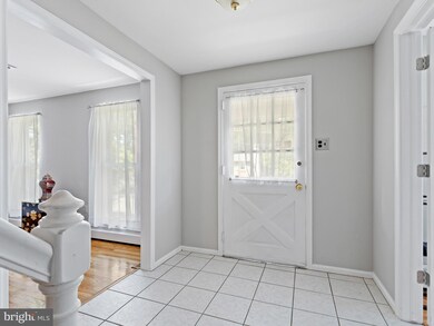 711 Oxford Ln, Wallingford, PA 19086 - photo 3