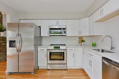 96 Danforth St unit 15, Taunton, MA 02780 - photo 6